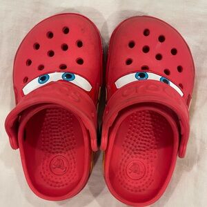CROCS Kids Red Lightning McQueen NWT -LIGHT UP